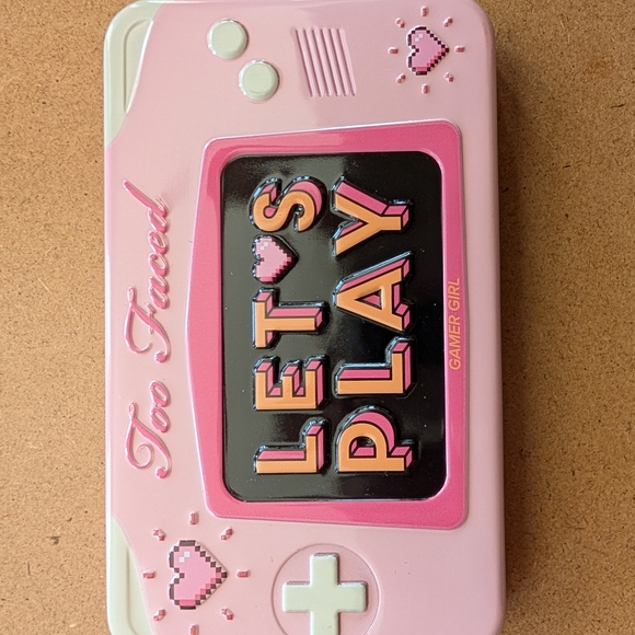 Too Faced Pink Makeup Collection - Picture 5 of 9